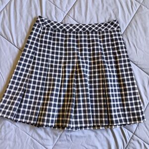 H&M Sz 6 Classic Black and White Checkered Skirt